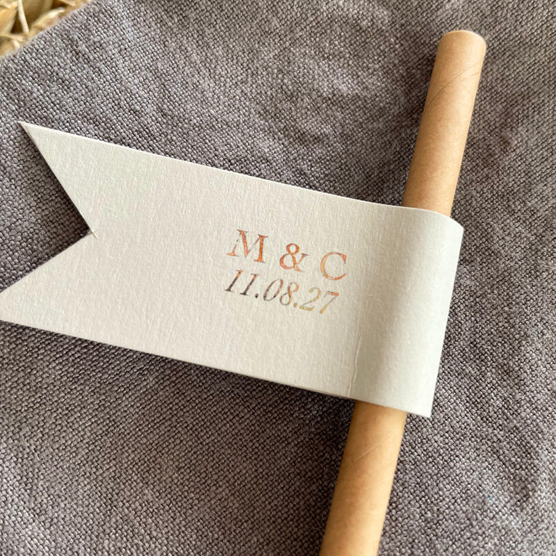 cheers to the newlyweds wedding decor brown paper straw with light grey card and gold foil for drinks on arrival or drinks station.