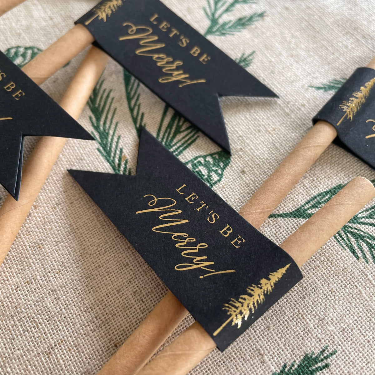 christmas paper drink straws in black and gold