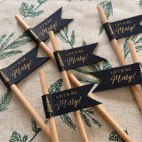 brown paper straws christmas decor let's be merry, flag in black and gold foil