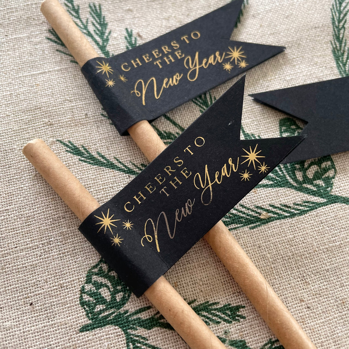 black and gold new years eve drink straws
