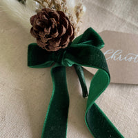 dried flower mini arrangement for christmas place setting