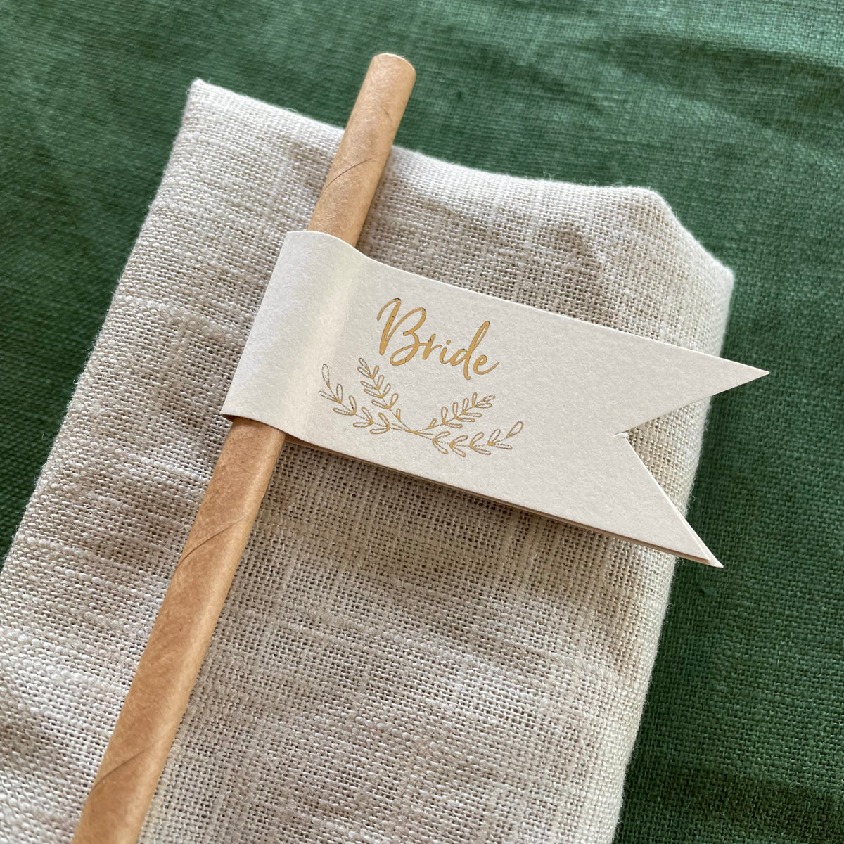 rustic wedding place setting paper straws with guests names 